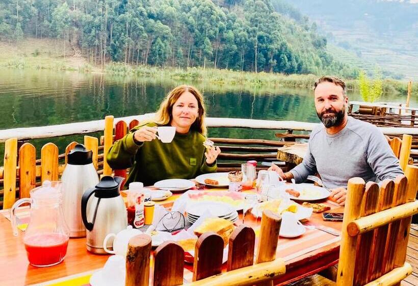 Lake Bunyonyi Rock Resort