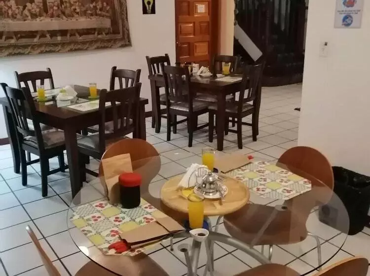 Novohostal B&b