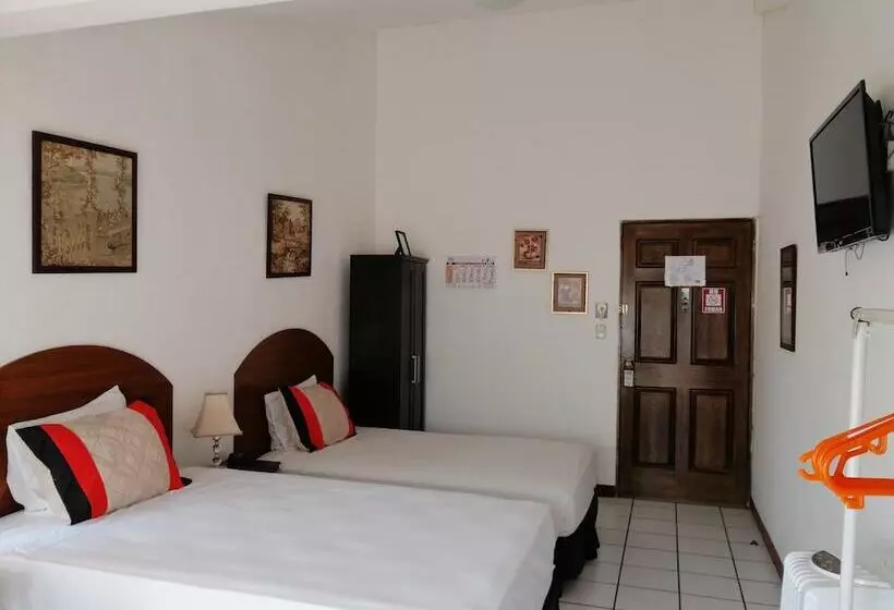 Novohostal B&b