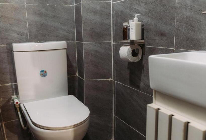 هتل Peemos Place Warri