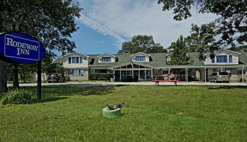 Szálló Rodeway Inn Formerly Camp Inn Lodge