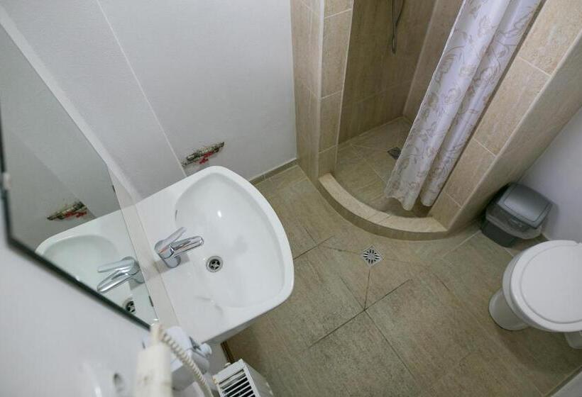 مبيت وإفطار Aria