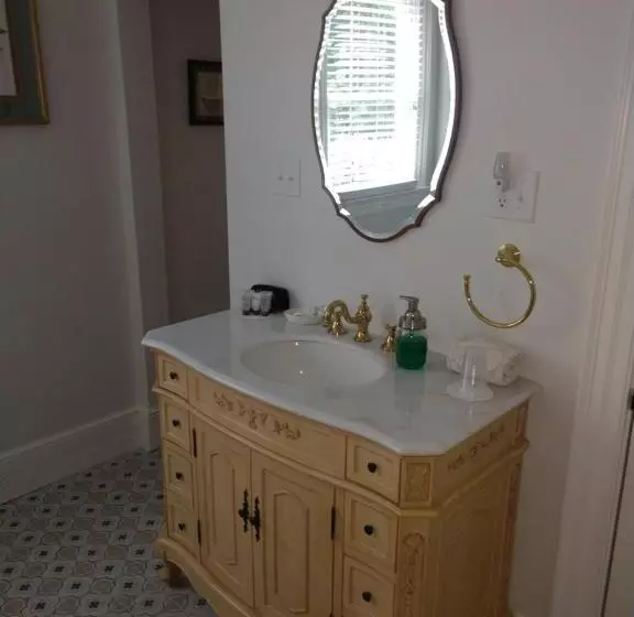 ベッドアンドブレックファースト Virginia Cliffe Inn