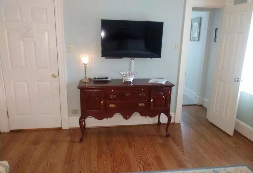 ベッドアンドブレックファースト Virginia Cliffe Inn