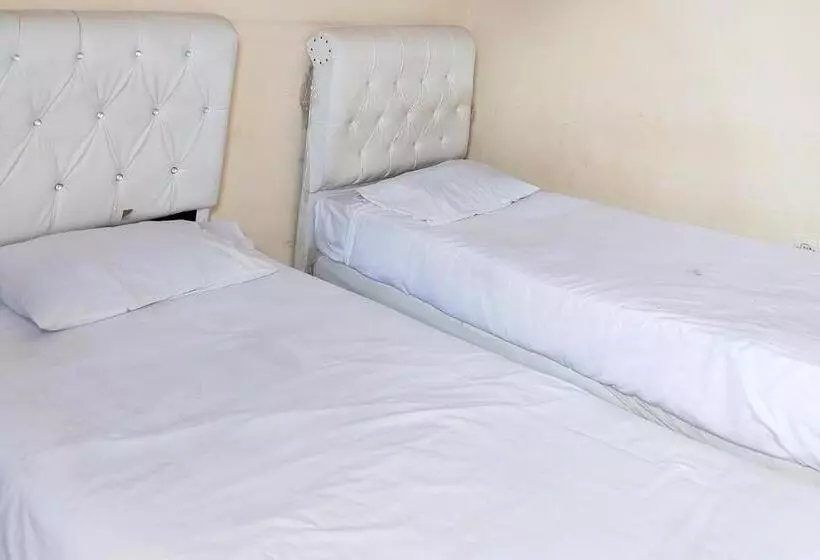 Hotelli Richmond Guest House Cirebon Redpartner