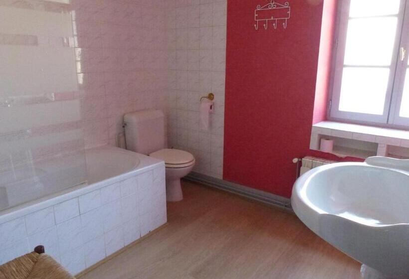 بنسيون Les Volets Bleus