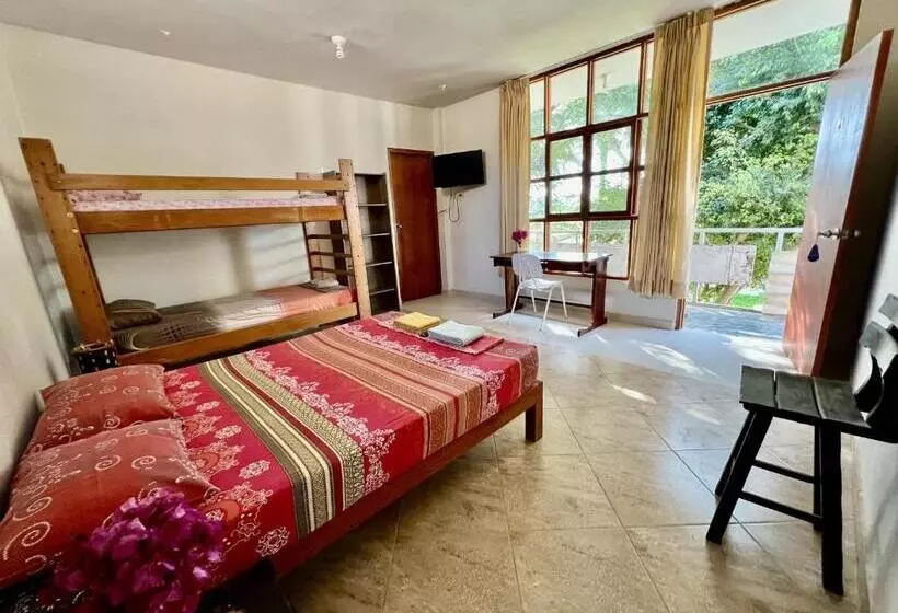 هاستل Stone House Mancora