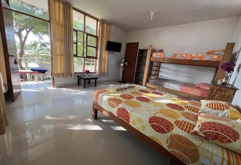 هاستل Stone House Mancora