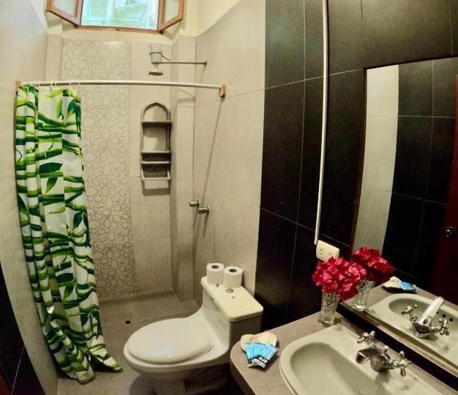 هاستل Stone House Mancora