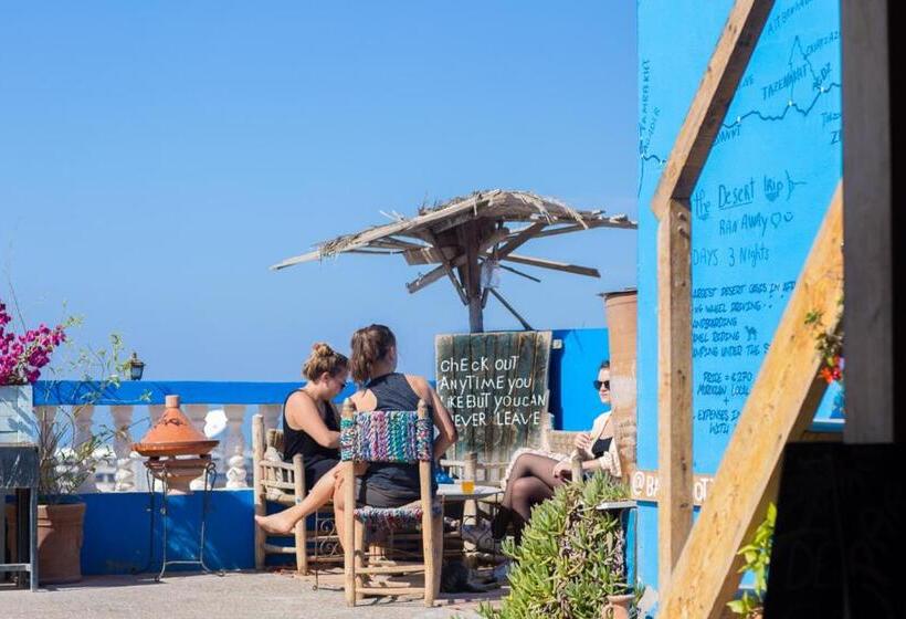 فندق صغير The Lunar Surf House