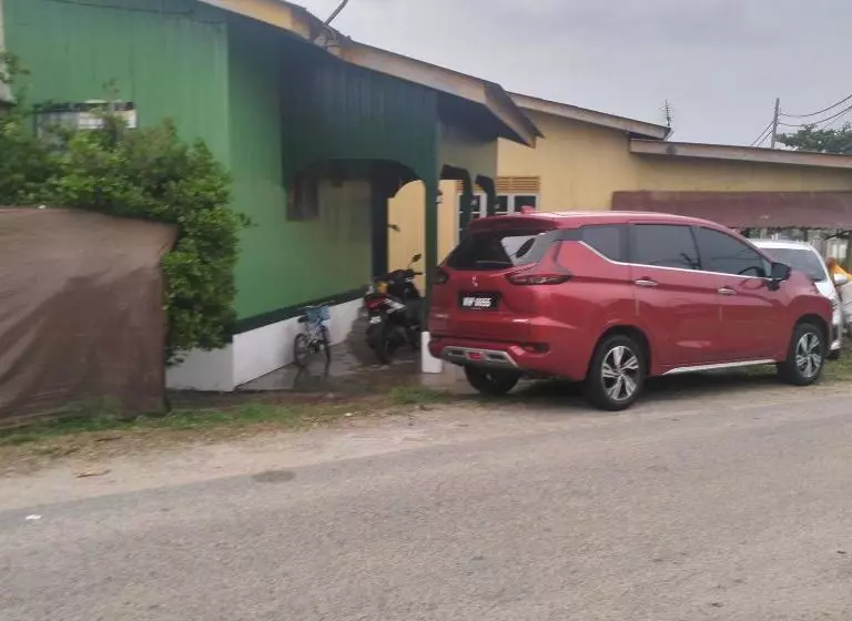 ベッドアンドブレックファースト Homestay & Roomstay Airport Kelantan
