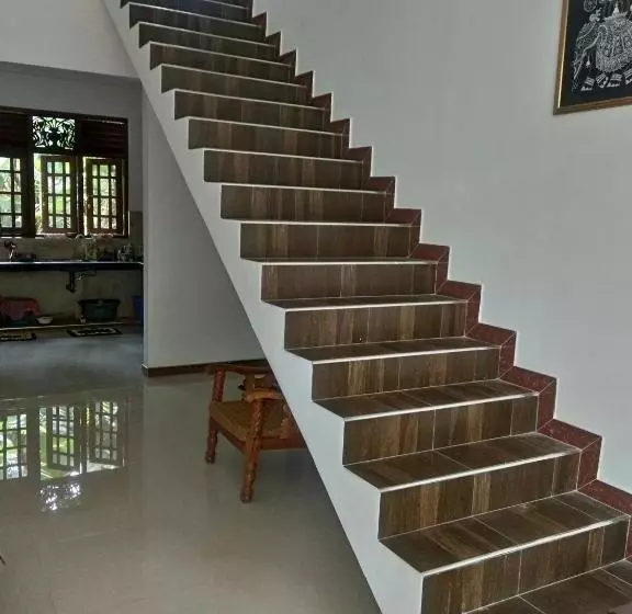 Aamiaismajoitus (B&B) Sasmika Villa Surf And Yoga Hostel