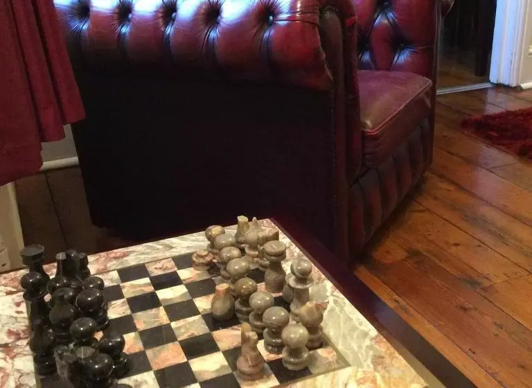 Aamiaismajoitus (B&B) The Olivers Guest House