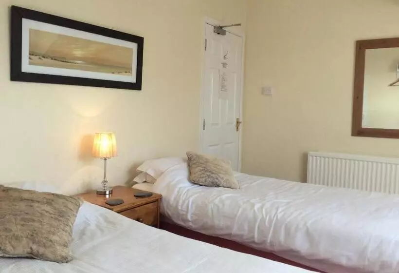 Aamiaismajoitus (B&B) The Olivers Guest House