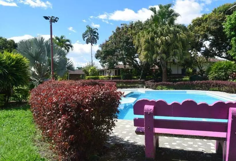 ホテル Finca La Bella