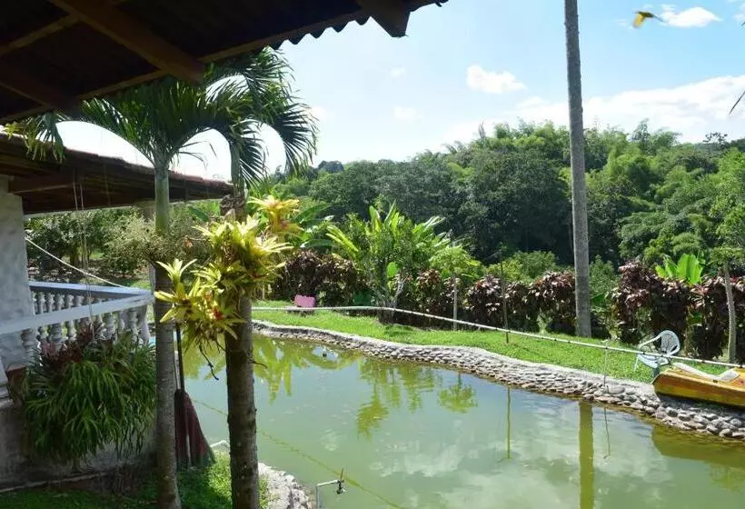 ホテル Finca La Bella