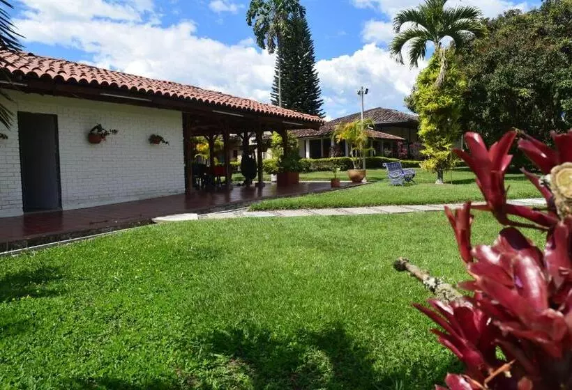 ホテル Finca La Bella