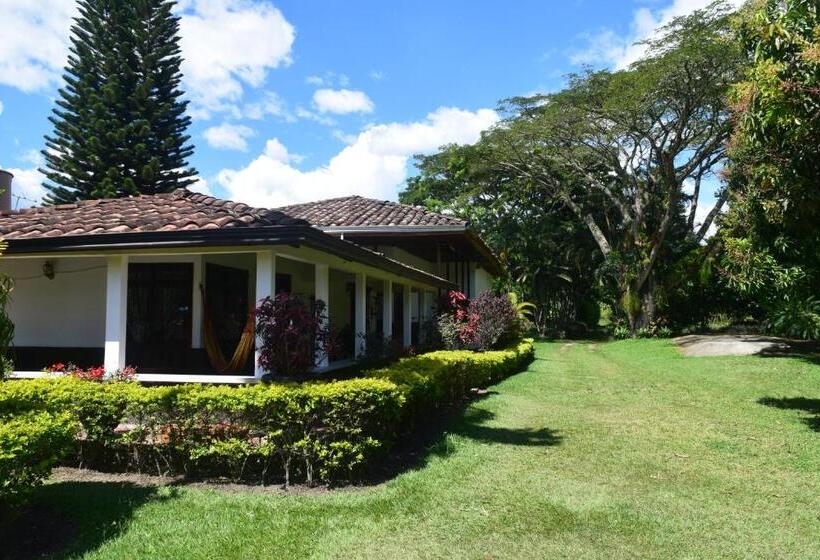 هتل Finca La Bella