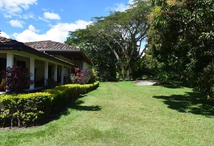 ホテル Finca La Bella