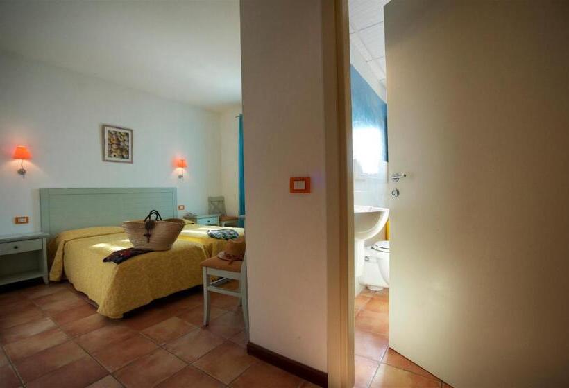 Отель Villa Tramonto Direttamente Sul Mare