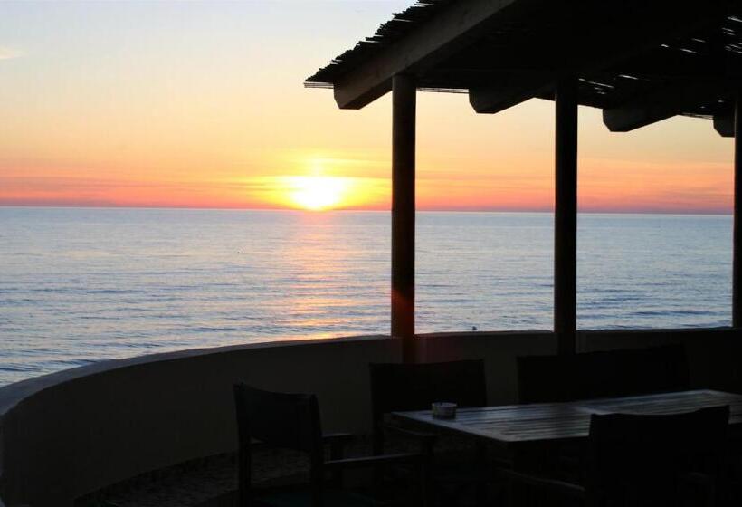 Отель Villa Tramonto Direttamente Sul Mare
