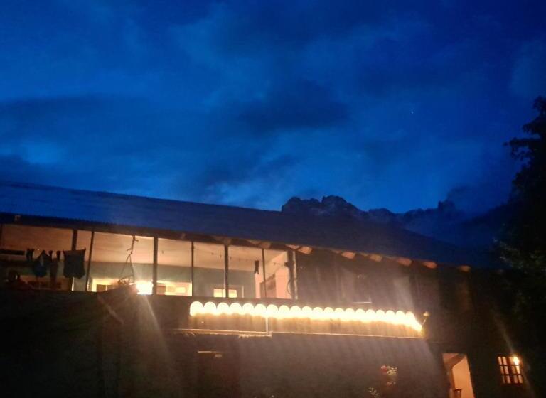 پانسیون Guest House Pangani