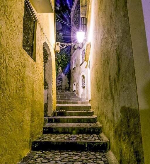 ペンション Largo Chianura