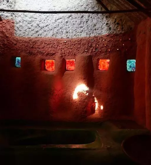 تختخواب و صبحانه Saraya