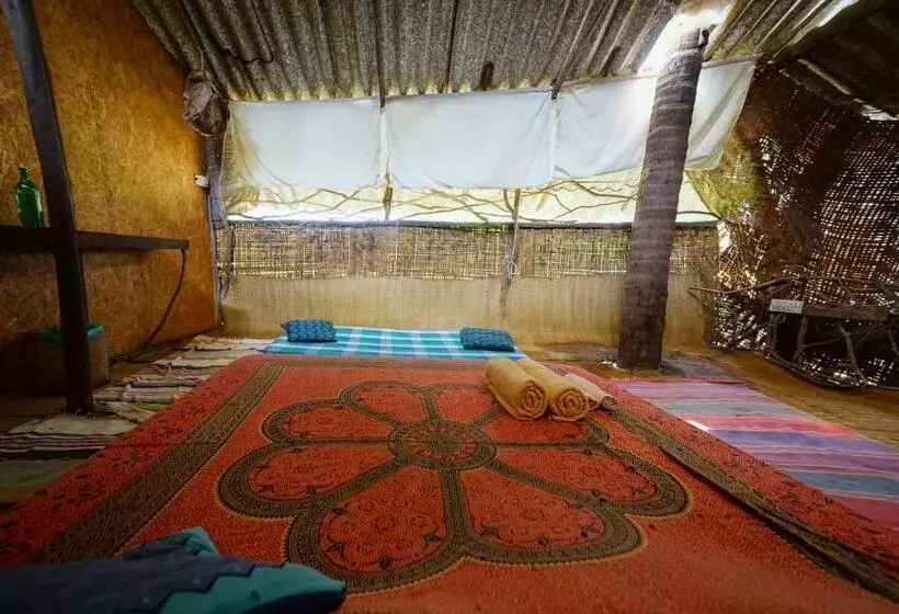 تختخواب و صبحانه Saraya