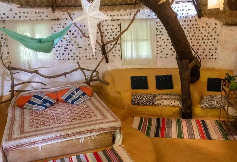 تختخواب و صبحانه Saraya