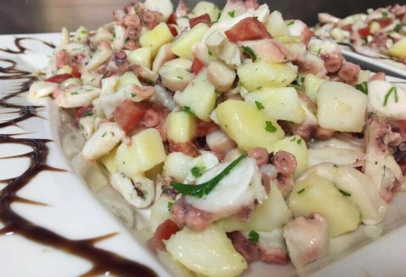 هتل Villa La Cucullera