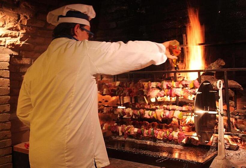 هتل Villa La Cucullera