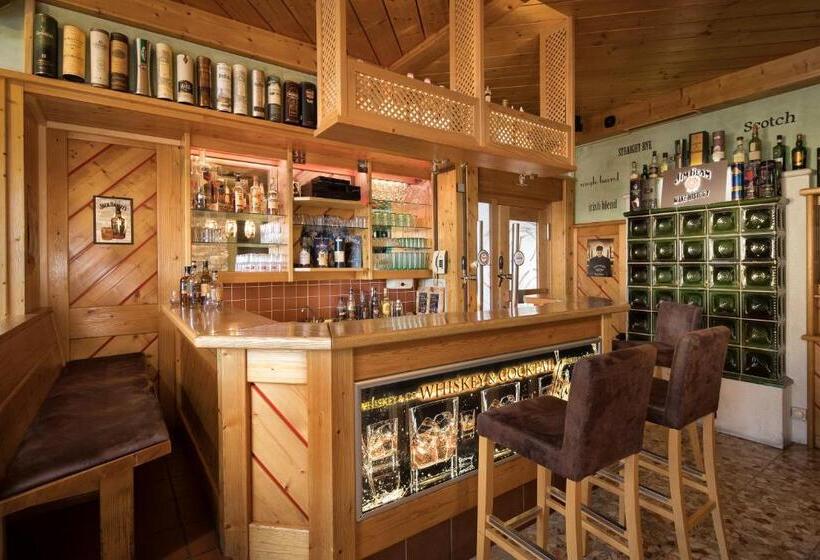 ペンション Gasthof Murtalerhof