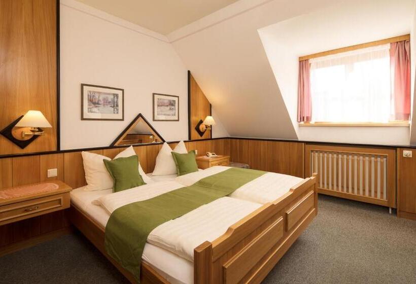 ペンション Gasthof Murtalerhof