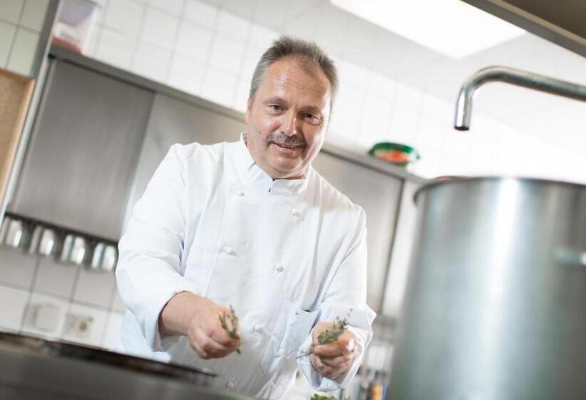 ペンション Gasthof Murtalerhof