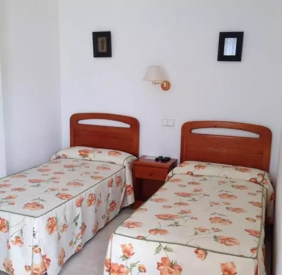 پانسیون Habitaciones López Azcona