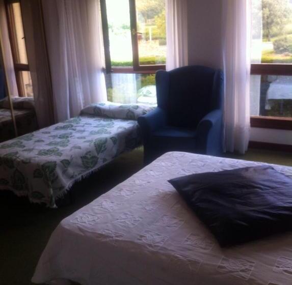 بنسيون Habitaciones López Azcona