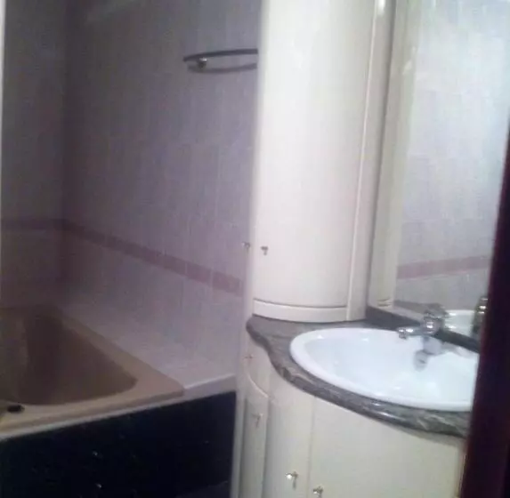 پانسیون Habitaciones López Azcona