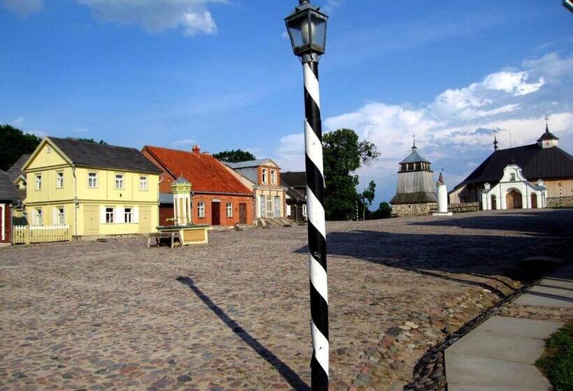 پانسیون Stay At Lithuanian Folk Museum