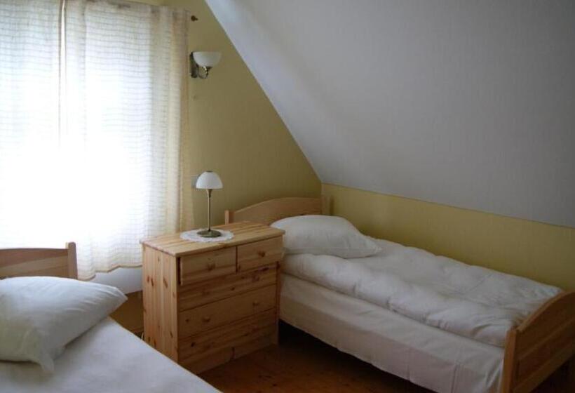 پانسیون Stay At Lithuanian Folk Museum