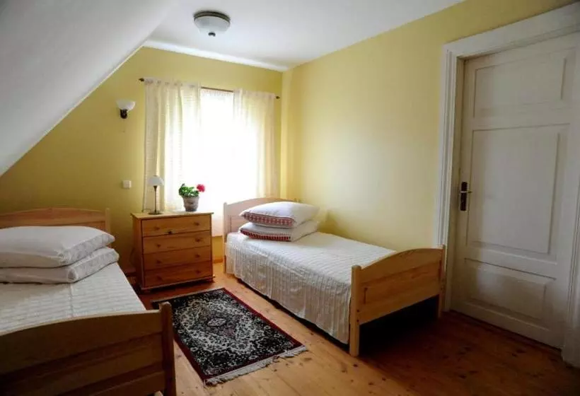 پانسیون Stay At Lithuanian Folk Museum