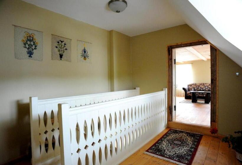 پانسیون Stay At Lithuanian Folk Museum