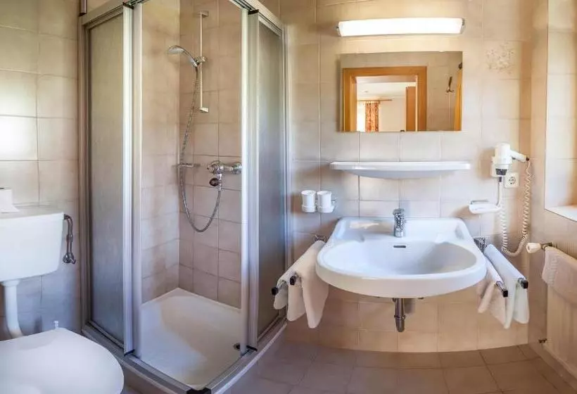 Majatalo Gästehaus Erler