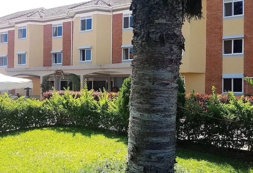 Central Inn Hotel Entebbe