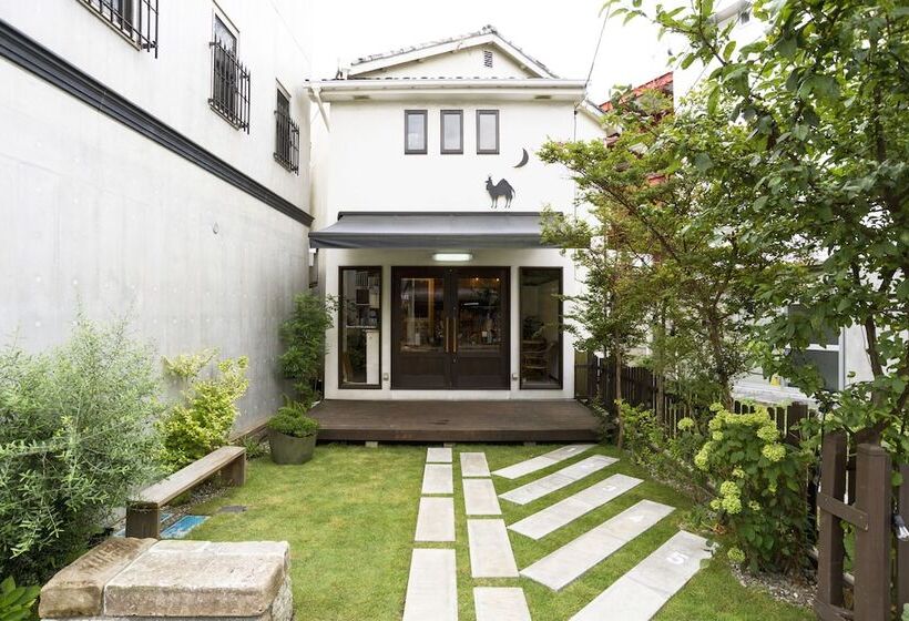 Hostel Yuigahama & Soba Bar