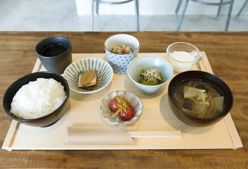 Hostel Yuigahama & Soba Bar