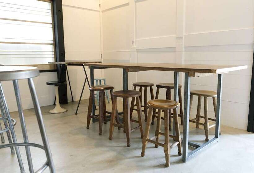 Hostel Yuigahama & Soba Bar