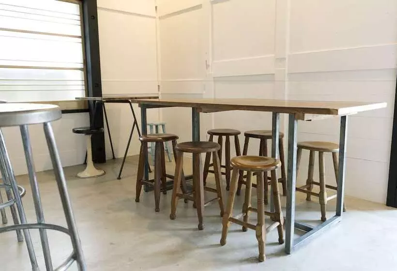 Hostel Yuigahama & Soba Bar