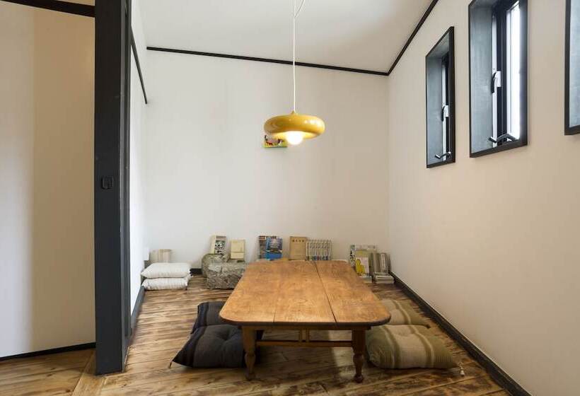 Hostel Yuigahama & Soba Bar