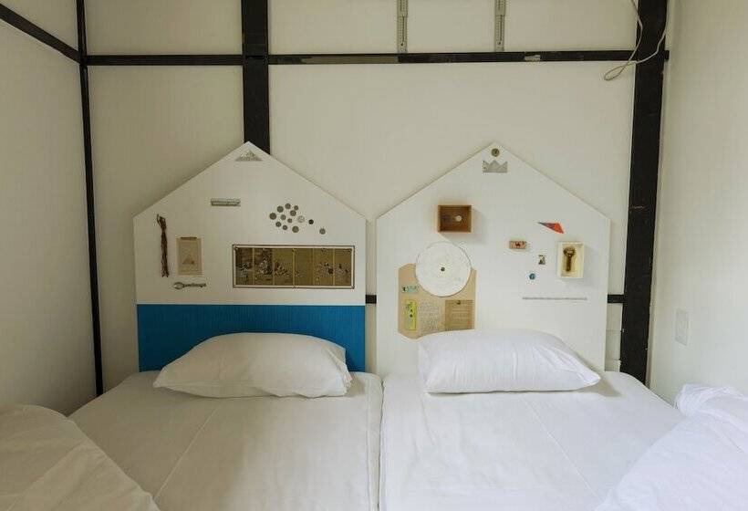 Hostel Yuigahama & Soba Bar